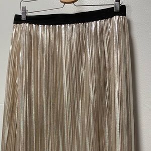 Maxi skirt in gold